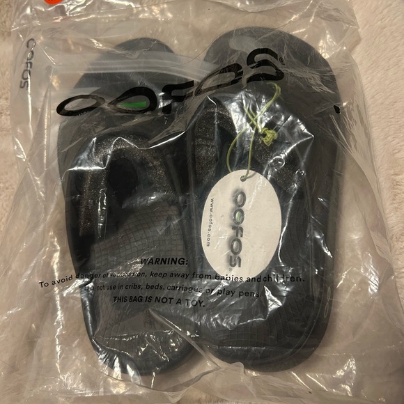 OOFOS OOahh Recovery Slide - Women’s and Men’s Sz 7 Women’s or Sz 5 Men’s - Picture 9 of 9